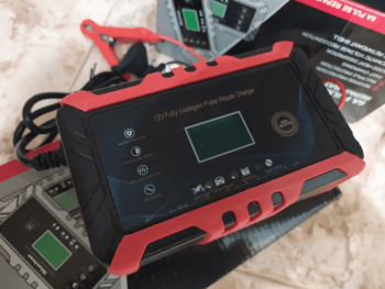 Зарядное устройство (В наявності) Зарядний пристрій 6А 12В