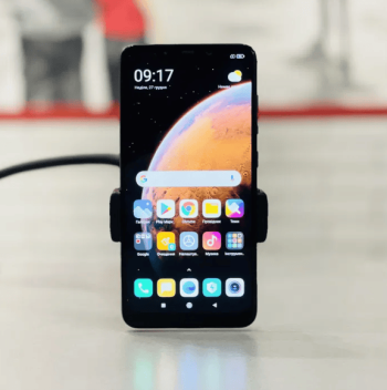 Мобильный телефон Pocophone F1 6/64Gb