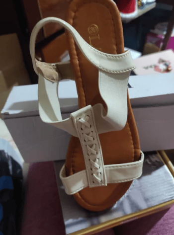 Продам женские босоножки