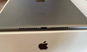 APPLE планшет 5 мини 256.