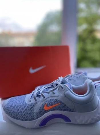 Кроссовки Nike