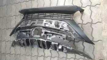 53101-47040 Toyota prius рëшетка радиатора