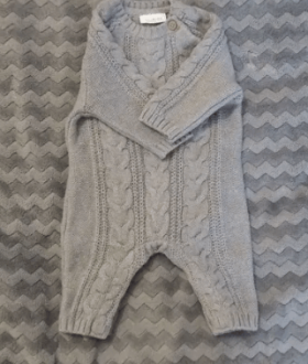 Вязаный ромрер Next