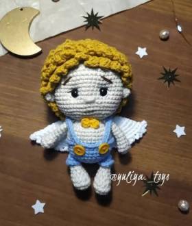 В'язані янголи ручної роботи