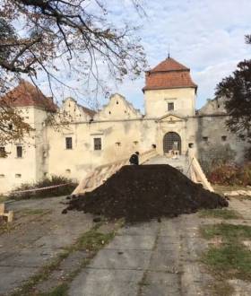 Торф чорнозем пісок щебень відсів глина