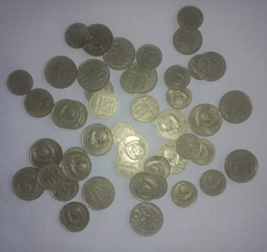 Продам монеты, одним лотом, 48 штук. Или обменяю на ваши предложения!