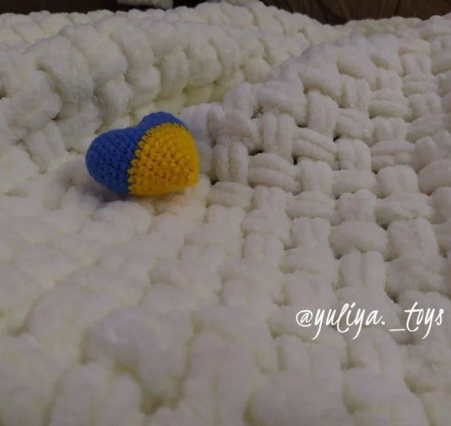 В\'язаний пледик. Плюшева пряжа 3