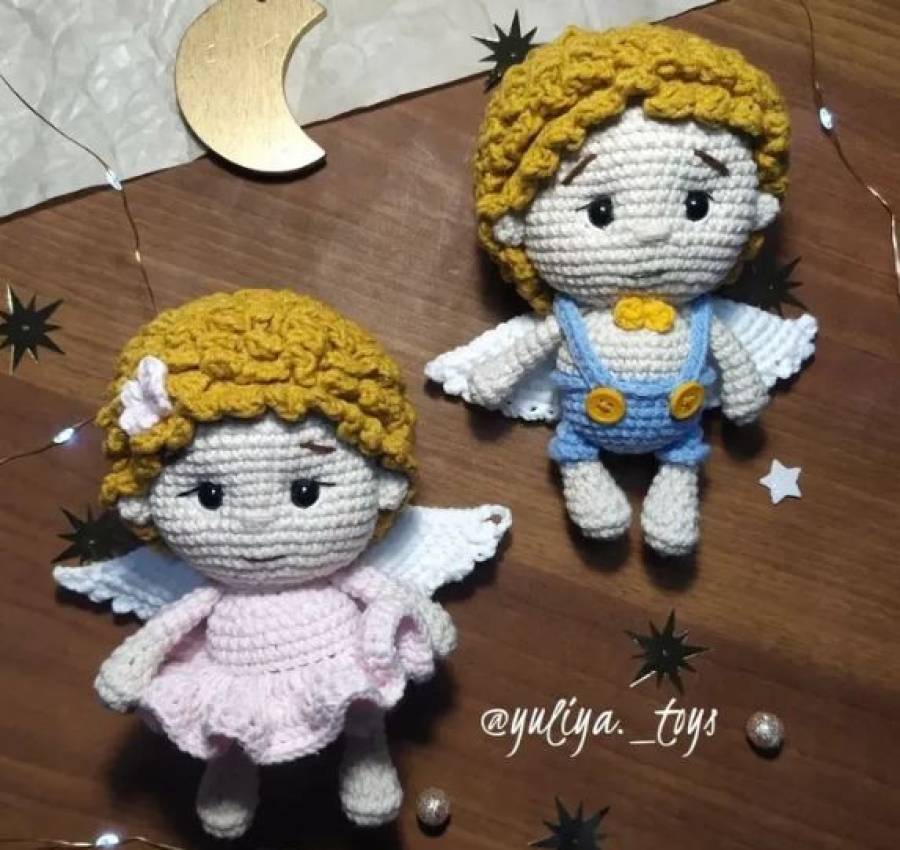 В\'язані янголи ручної роботи