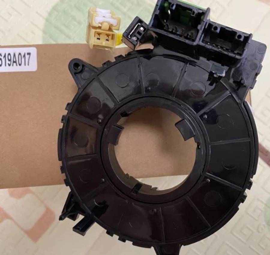 Підрульовий шлейф Mitsubishi 4