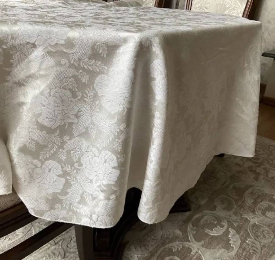 Продам скатертину