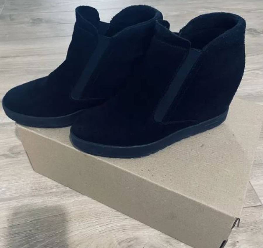 Продаю Нові полуботіночки «снікерси» 3