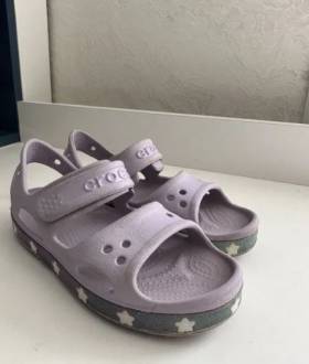 Босоніжки Crocs на дівчинку розмір C13