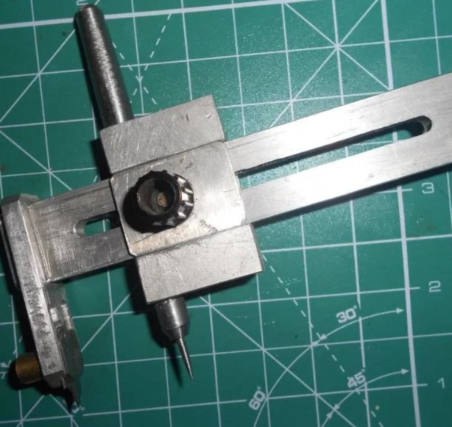 Циркульный нож для вырезания кружков из картона