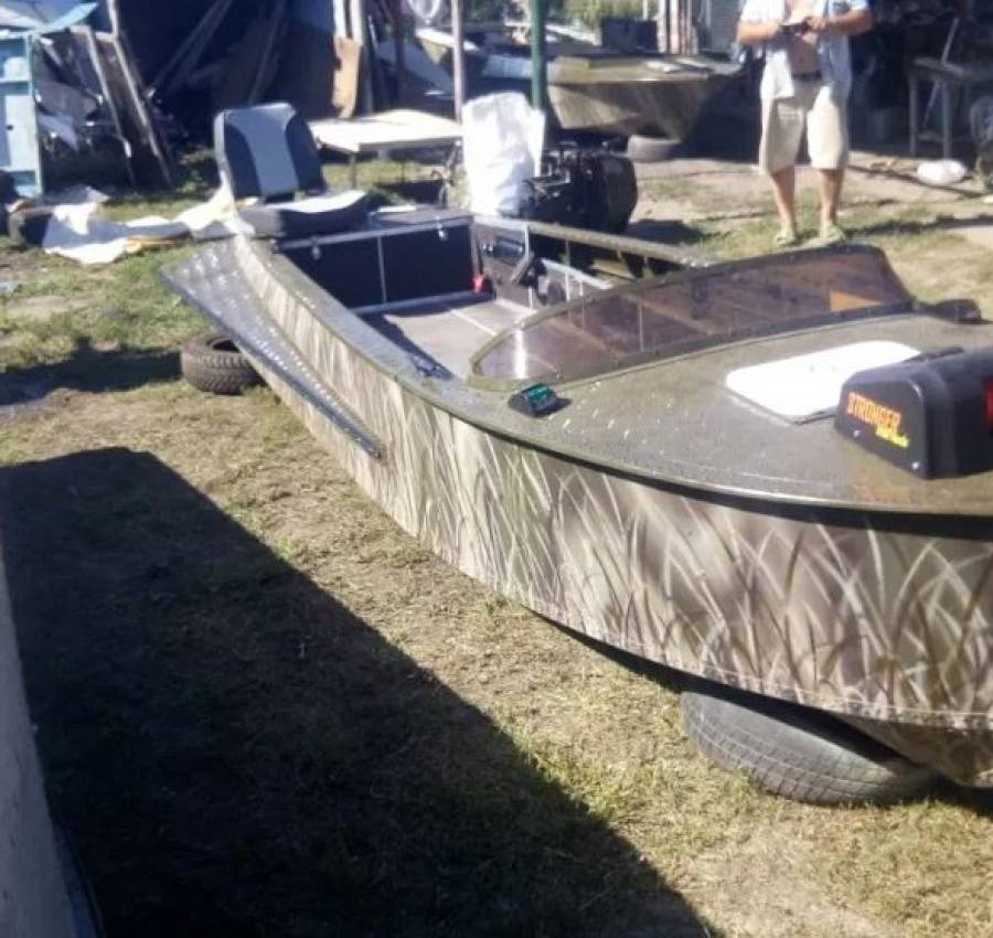 Ремонт тюнинг лодок установка стекол 4