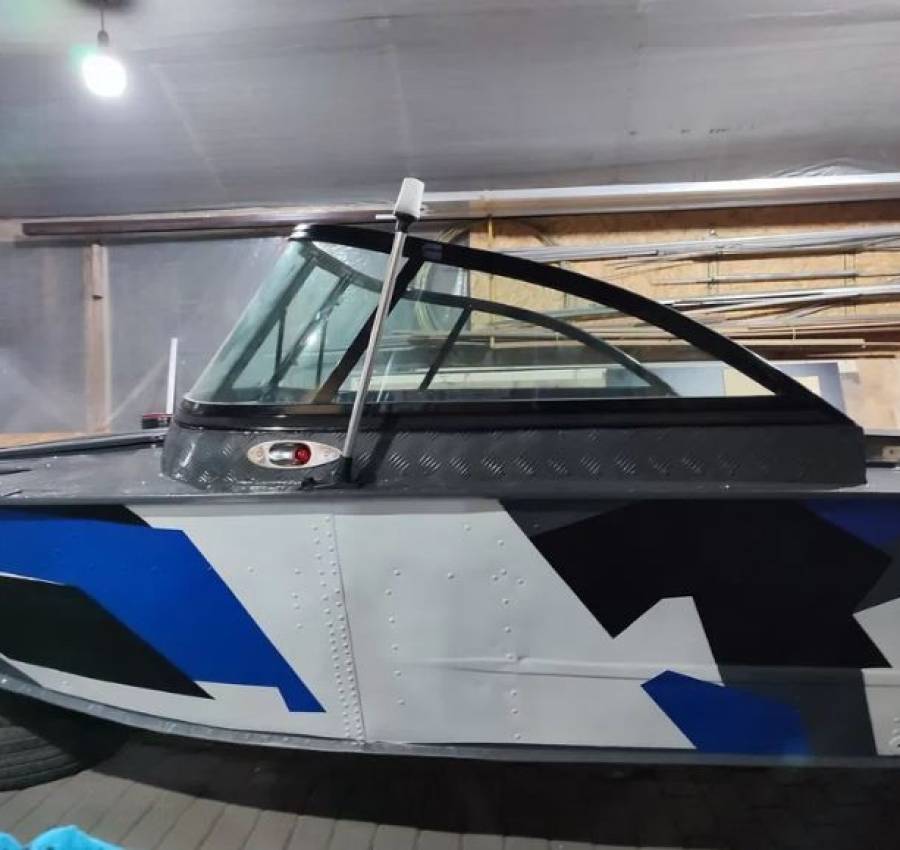 Ремонт тюнинг лодок установка стекол 8
