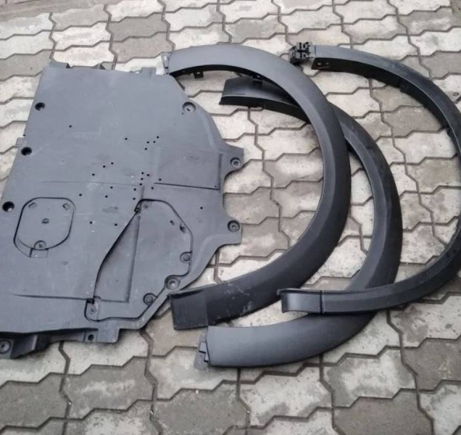 Мазда НАКЛАДКА Крыла