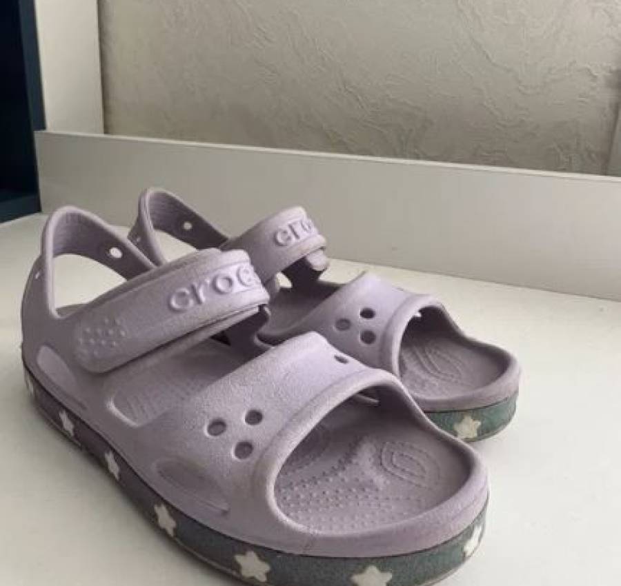 Босоніжки Crocs на дівчинку розмір C13 2