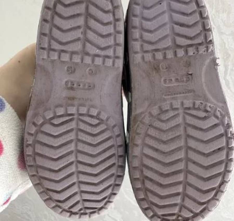 Босоніжки Crocs на дівчинку розмір C13 6