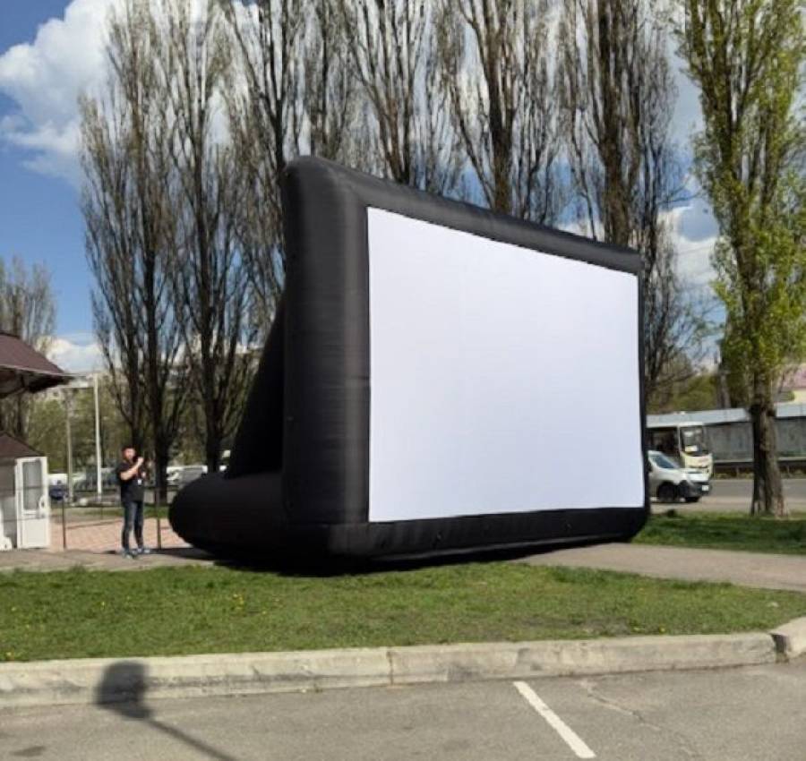 Ekran_naduvnoj_dlya_ulichnogo_kinoteatra_5