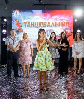 Тамада та музика на весілля та інші свята